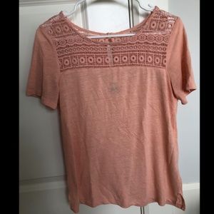 Old Navy Peach Colored T Shirt